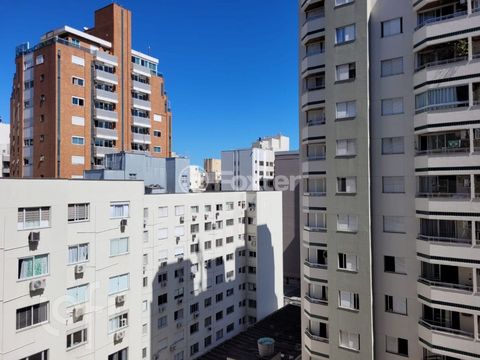 Image 9 - 851151