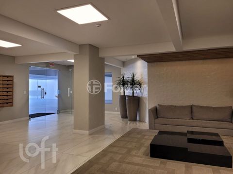 Image 7 - 851151