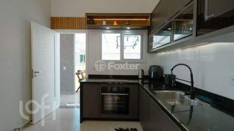 Image 7 - 851158