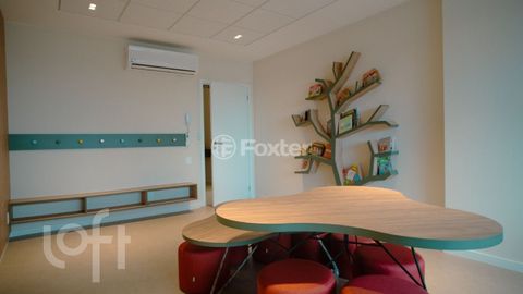 Image 7 - 851290