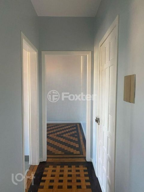 Image 7 - 851331