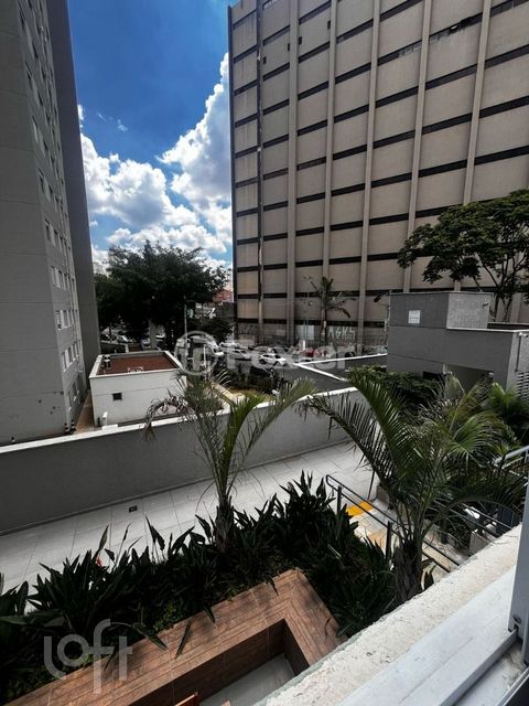 Image 10 - 851361