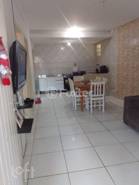 Image 5 - 851404