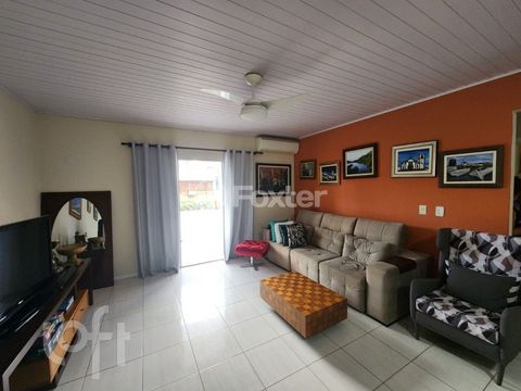 Image 5 - 851466