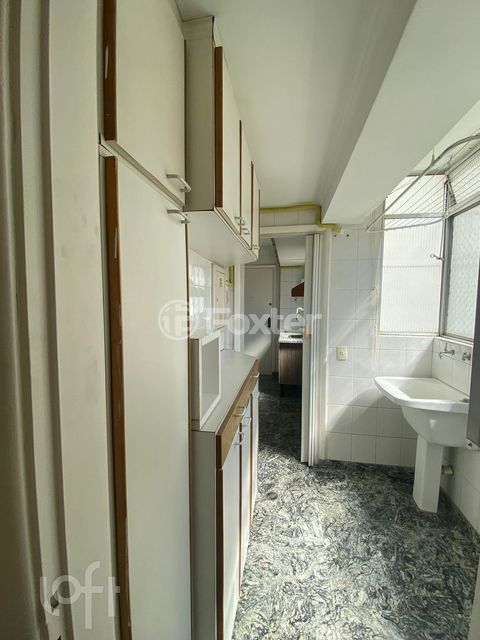 Image 6 - 851527