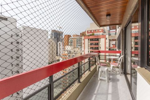 Image 4 - 851546