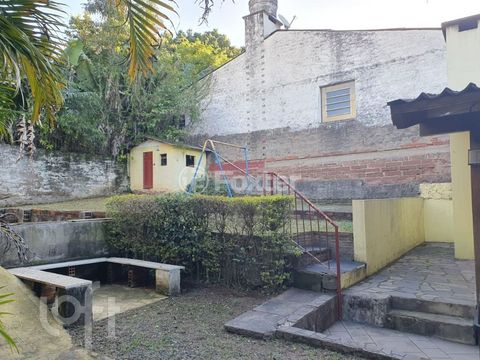 Image 3 - 851548