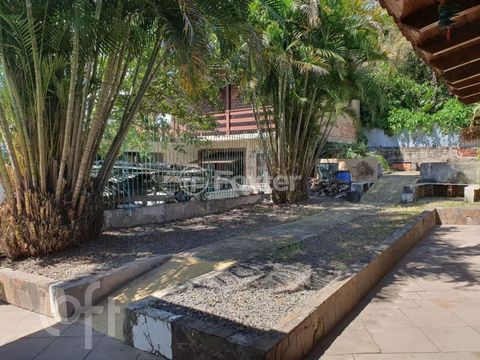 Image 7 - 851548