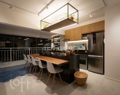 Image 1 - 851568