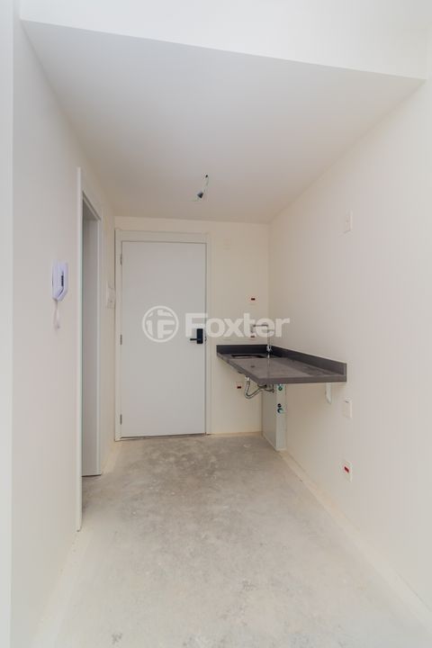 Image 9 - 851595