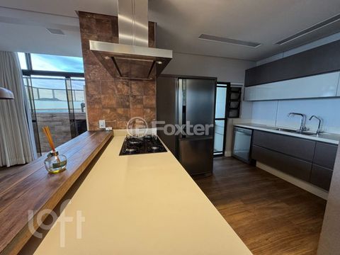 Image 7 - 851625