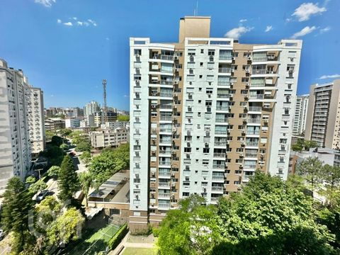 Image 8 - 851632