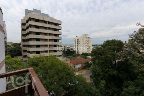 Image 17 - 851686