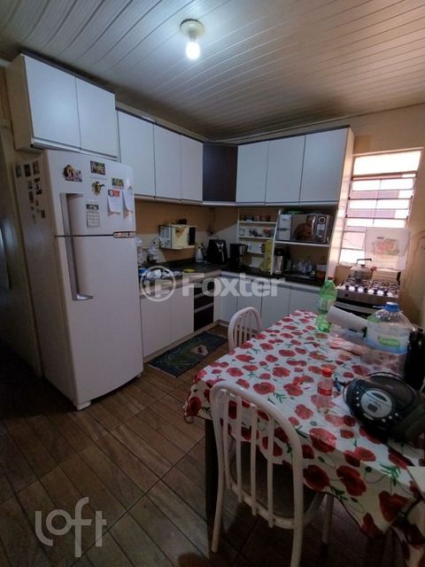 Image 3 - 851695