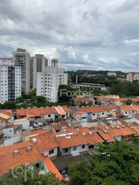 Image 10 - 851726