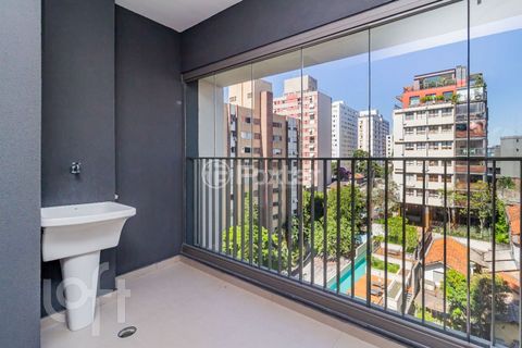 Image 19 - 851727