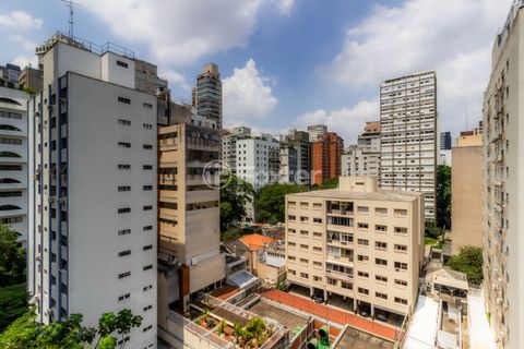 Image 16 - 851753