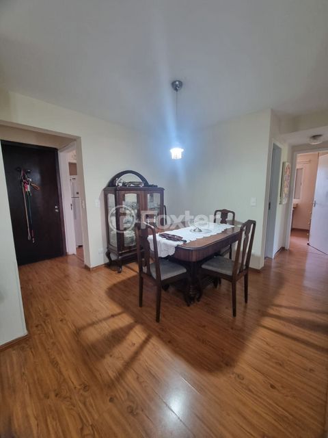 Image 3 - 851760