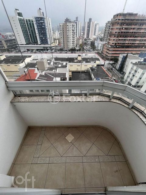 Image 7 - 851815
