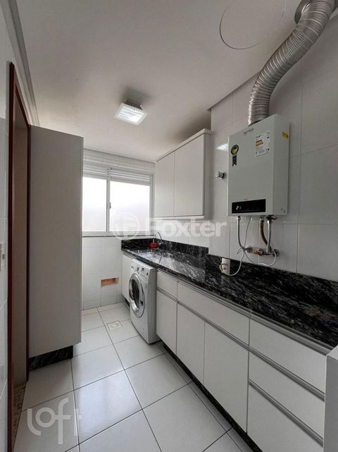 Image 19 - 851815