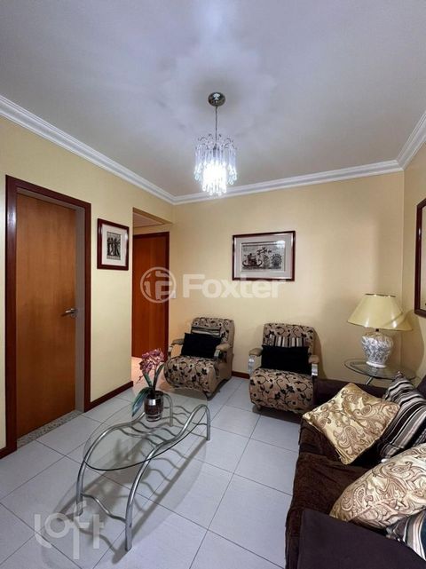 Image 3 - 851815