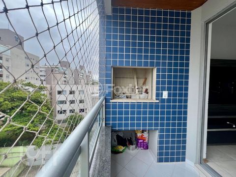 Image 7 - 851846