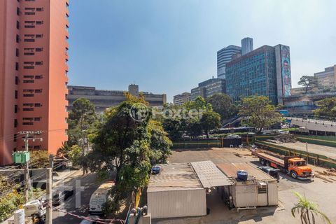 Image 12 - 851926