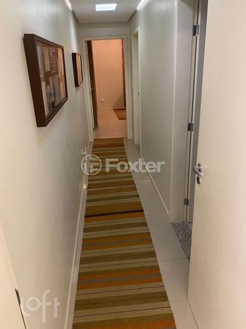 Image 7 - 851978