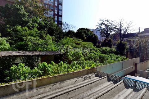 Image 4 - 852057