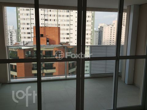 Image 3 - 852105