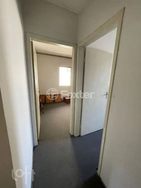 Image 6 - 852107