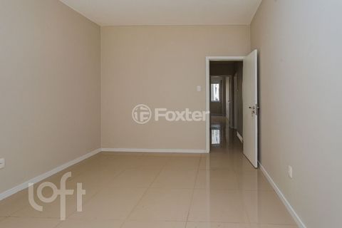 Image 7 - 852138