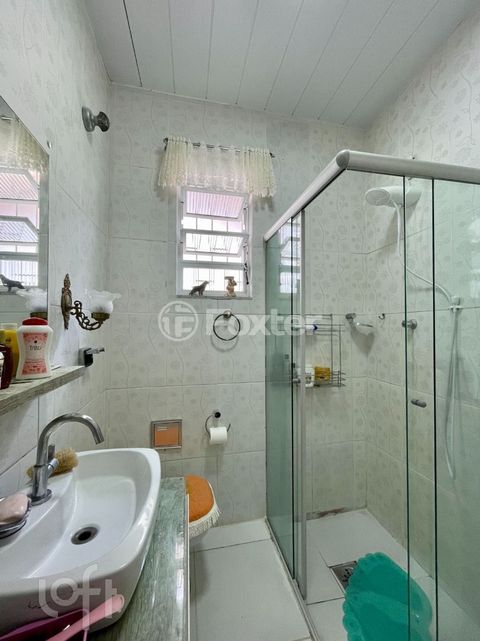 Image 9 - 852158