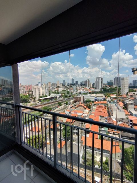 Image 10 - 852379