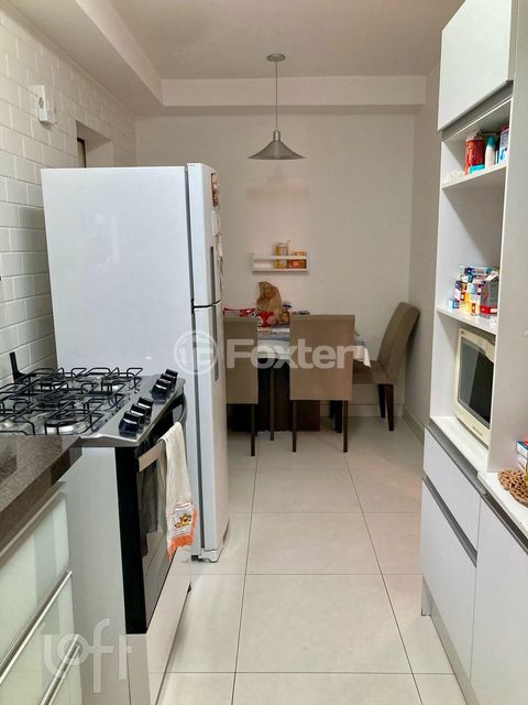 Image 7 - 852381