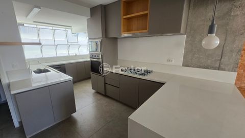 Image 10 - 852444