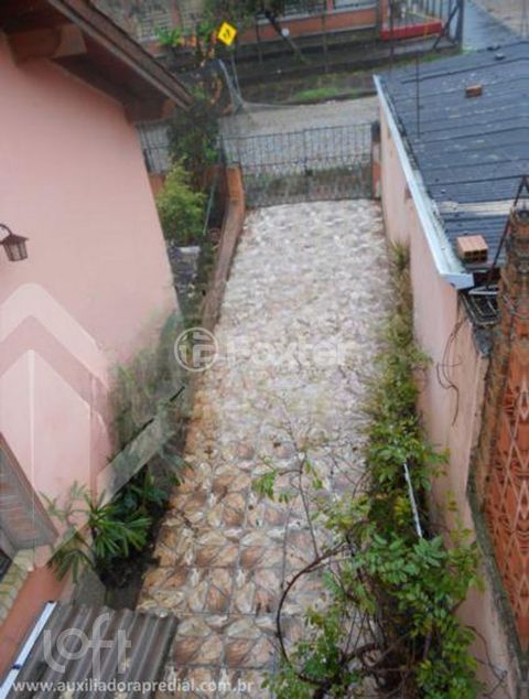 Image 2 - 852451