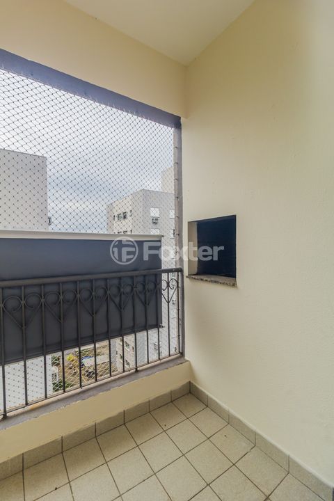 Image 7 - 852539