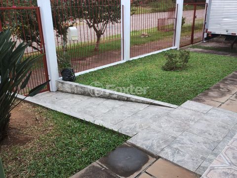 Image 1 - 852563