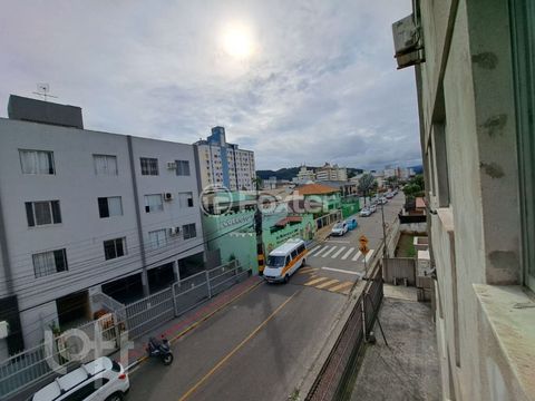 Image 14 - 852567