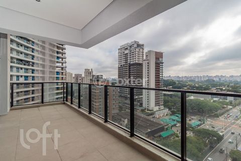 Image 6 - 852658