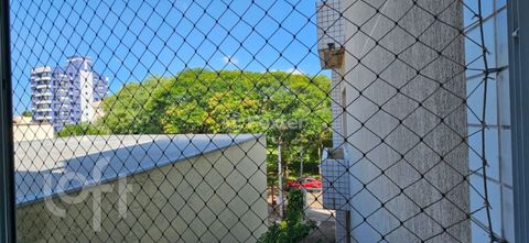 Image 6 - 852679