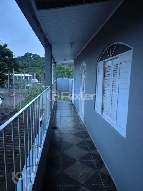 Image 7 - 852714