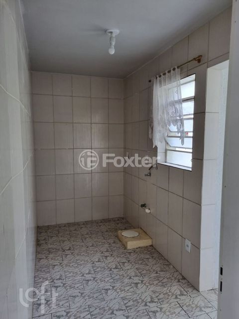 Image 7 - 852721