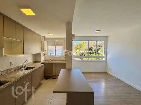 Image 3 - 852743