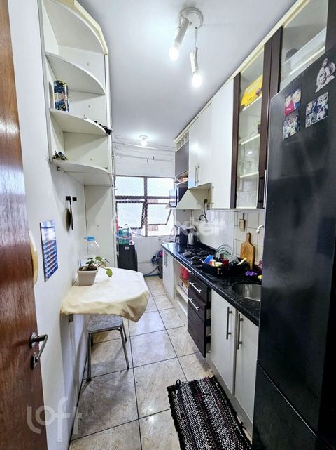 Image 4 - 852798