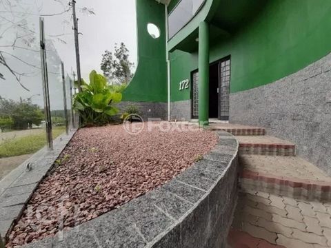 Image 9 - 852819
