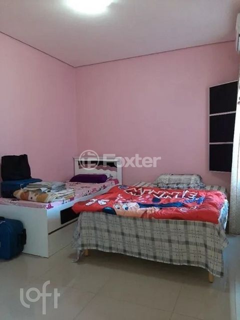 Image 7 - 852819