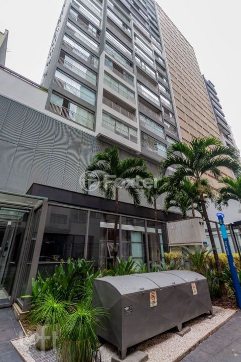 Image 17 - 852820