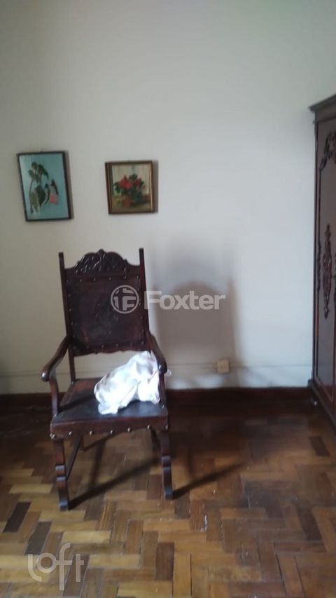 Image 3 - 852824